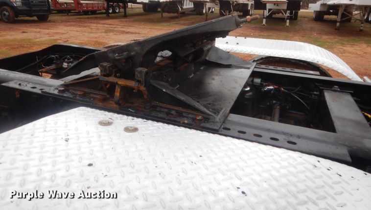 image for item HG9614 2012 Peterbilt 388  semi truck