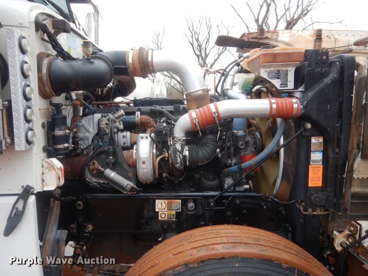 image for item HG9614 2012 Peterbilt 388  semi truck