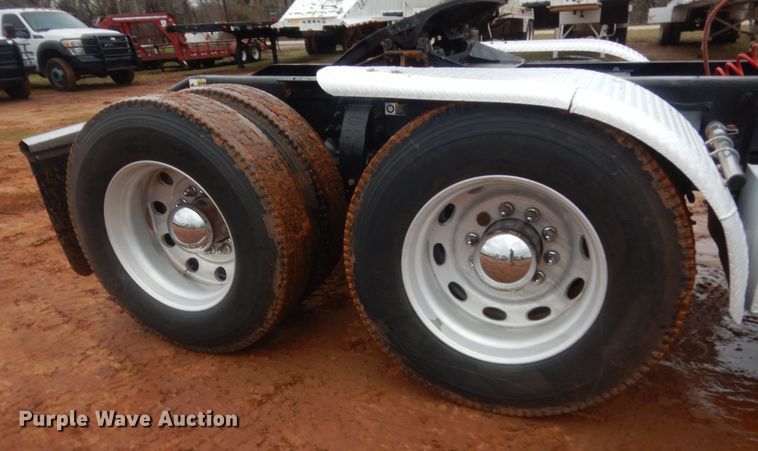 image for item HG9614 2012 Peterbilt 388  semi truck