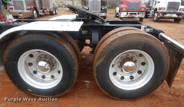 image for item HG9614 2012 Peterbilt 388  semi truck