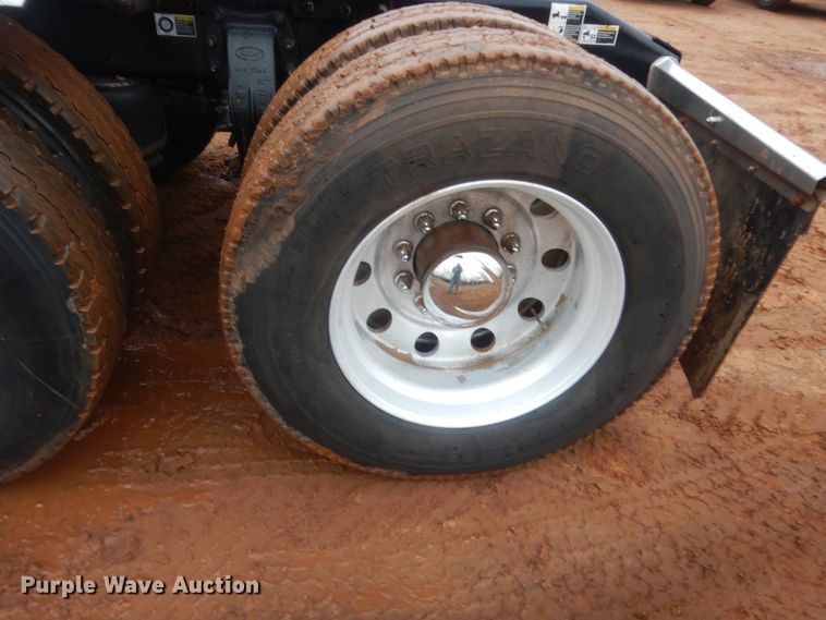 image for item HG9614 2012 Peterbilt 388  semi truck