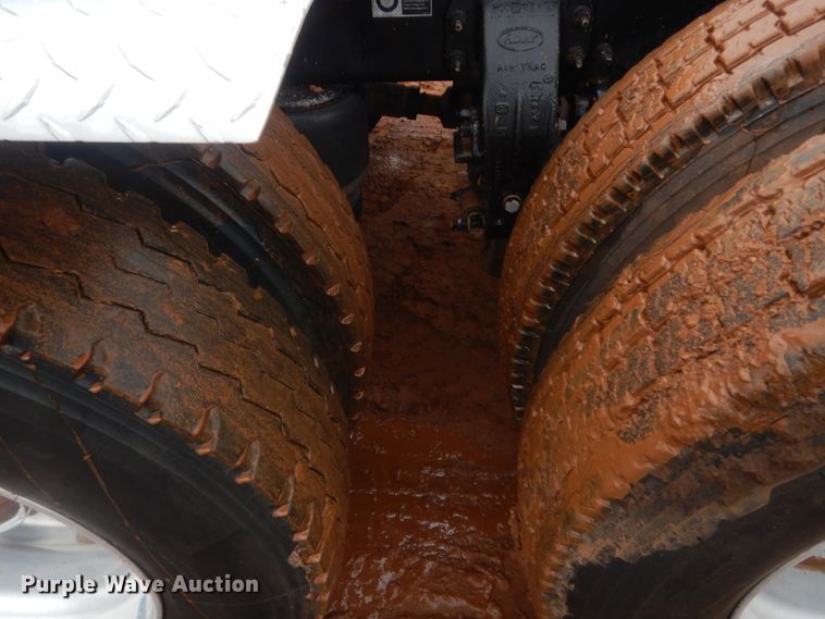 image for item HG9614 2012 Peterbilt 388  semi truck