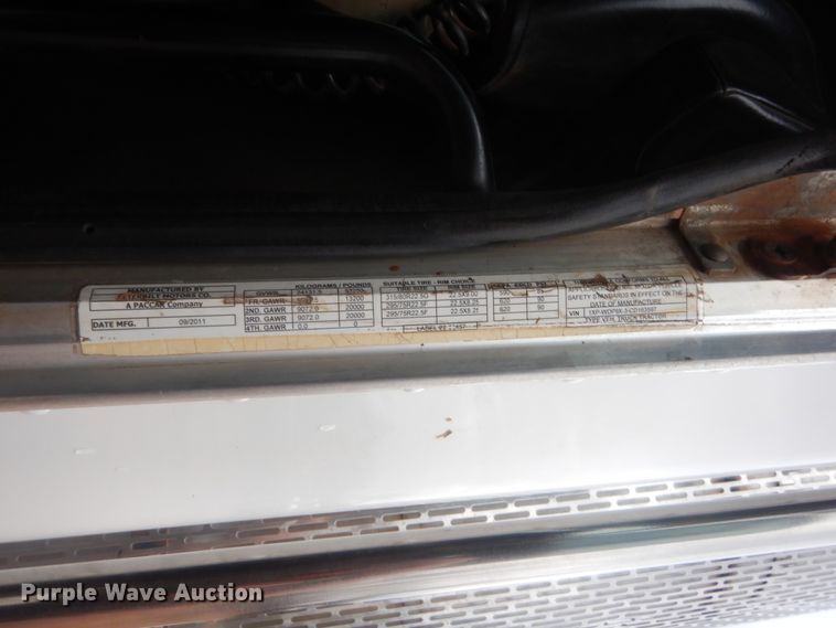 image for item HG9614 2012 Peterbilt 388  semi truck