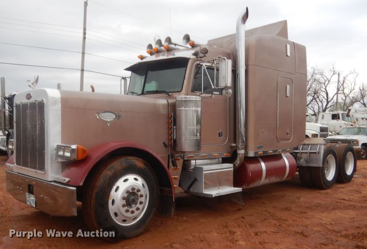 image for item HG9615 1998 Peterbilt 379  semi truck