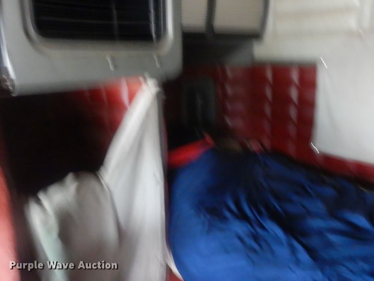 image for item HG9615 1998 Peterbilt 379  semi truck