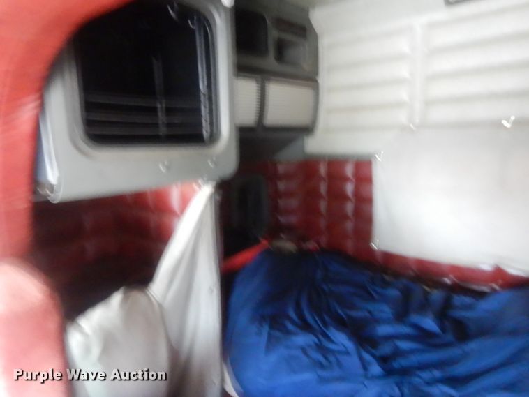 image for item HG9615 1998 Peterbilt 379  semi truck