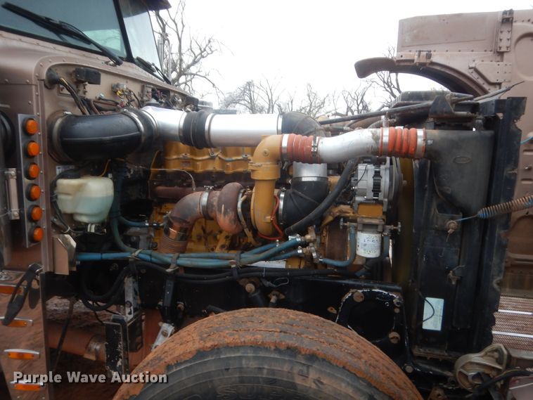 image for item HG9615 1998 Peterbilt 379  semi truck