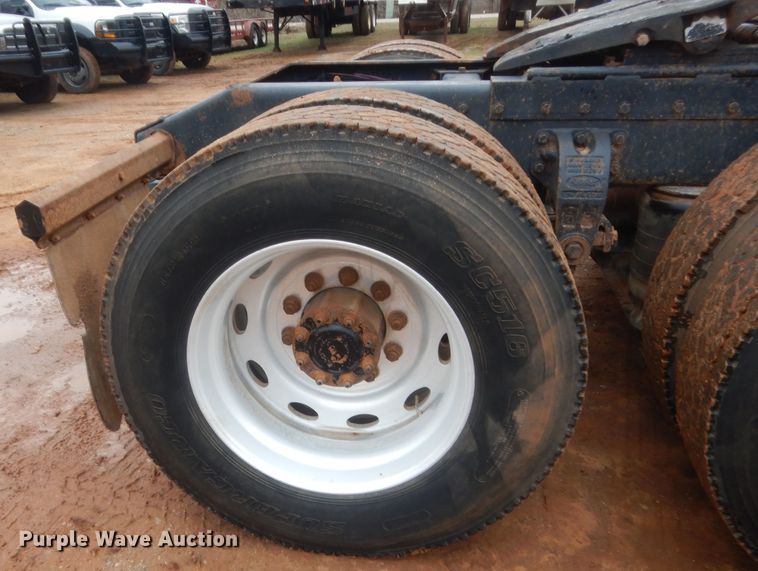 image for item HG9615 1998 Peterbilt 379  semi truck