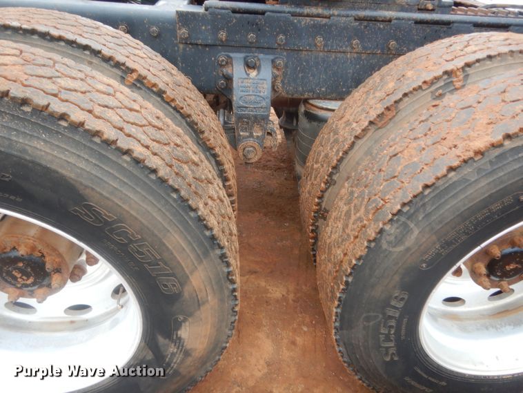 image for item HG9615 1998 Peterbilt 379  semi truck