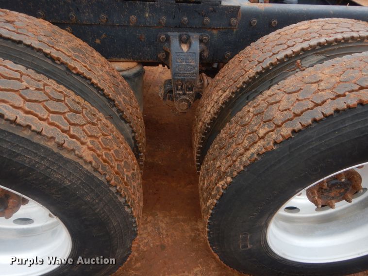 image for item HG9615 1998 Peterbilt 379  semi truck