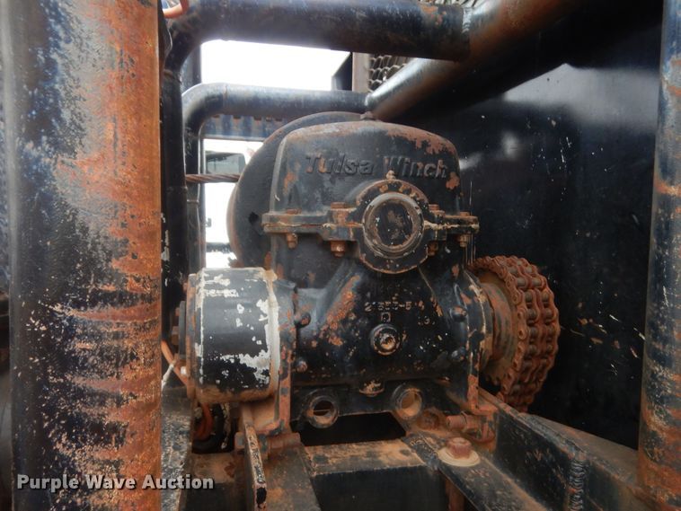 image for item HG9616 1972 International F4370  winch truck