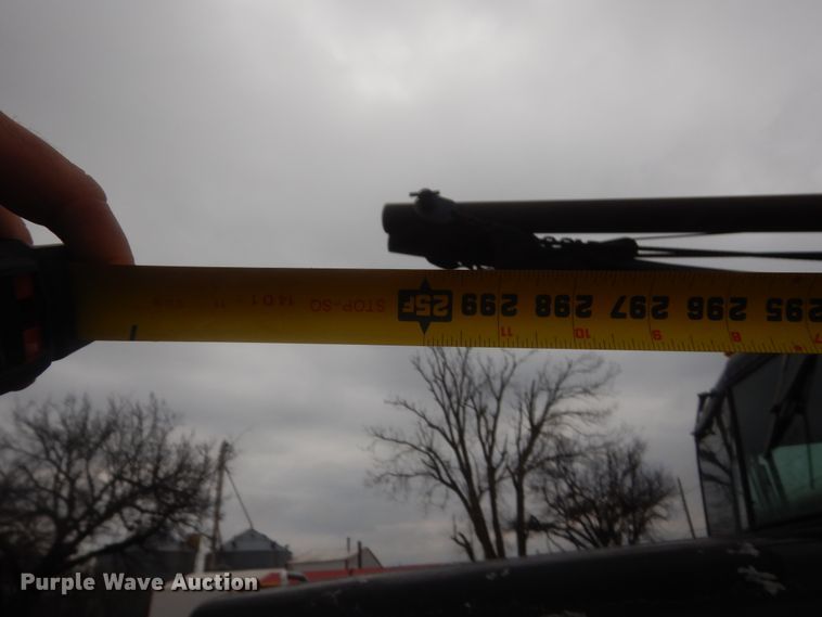 image for item HG9616 1972 International F4370  winch truck