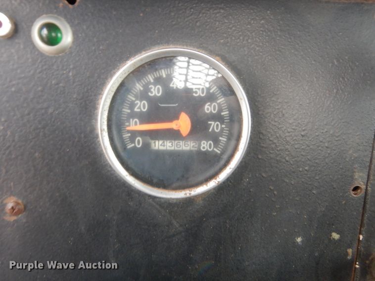 image for item HG9616 1972 International F4370  winch truck