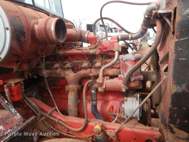 image for item HG9616 1972 International F4370  winch truck