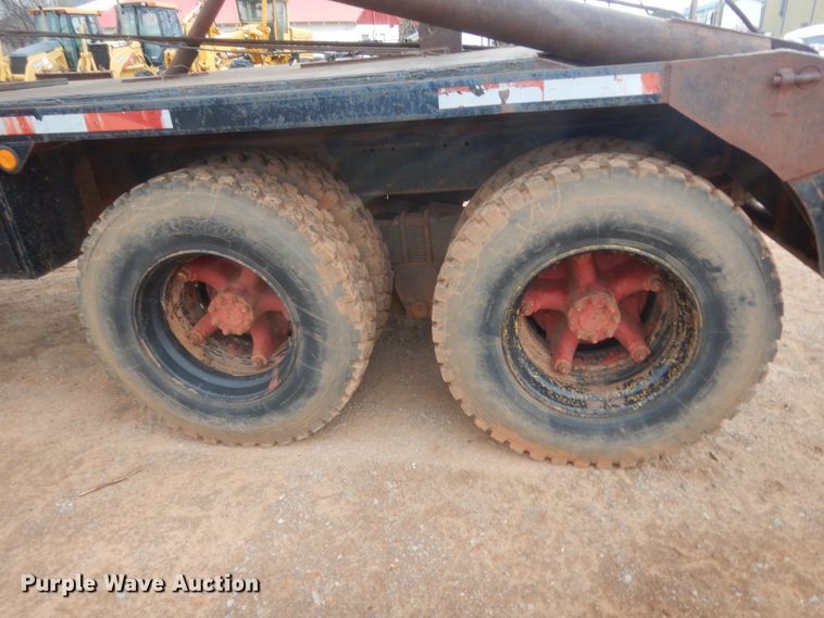 image for item HG9616 1972 International F4370  winch truck