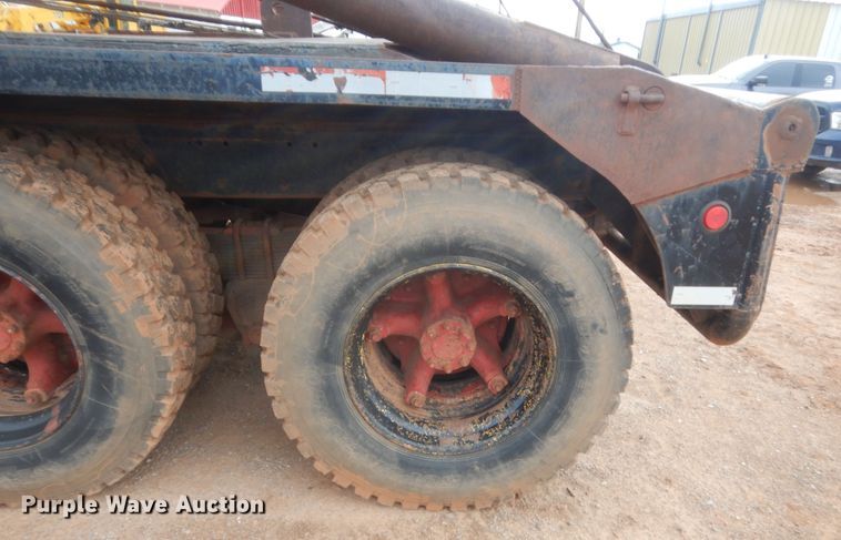 image for item HG9616 1972 International F4370  winch truck