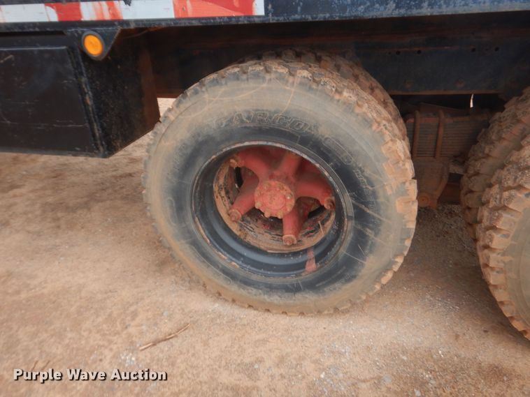 image for item HG9616 1972 International F4370  winch truck