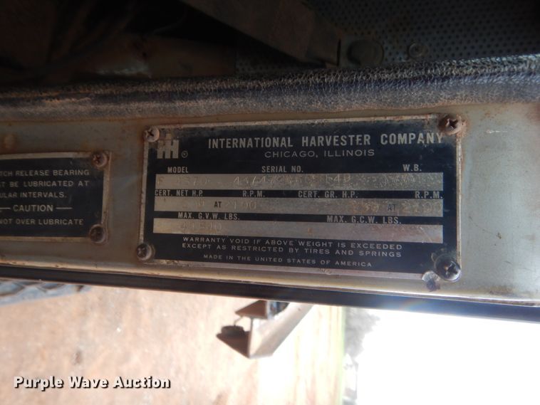 image for item HG9616 1972 International F4370  winch truck