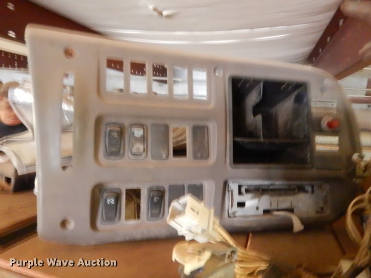 image for item HG9636 Mack truck parts