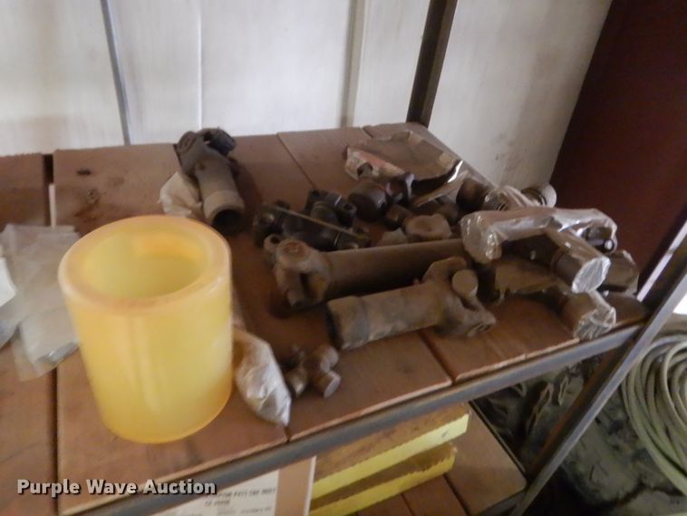 image for item HG9636 Mack truck parts