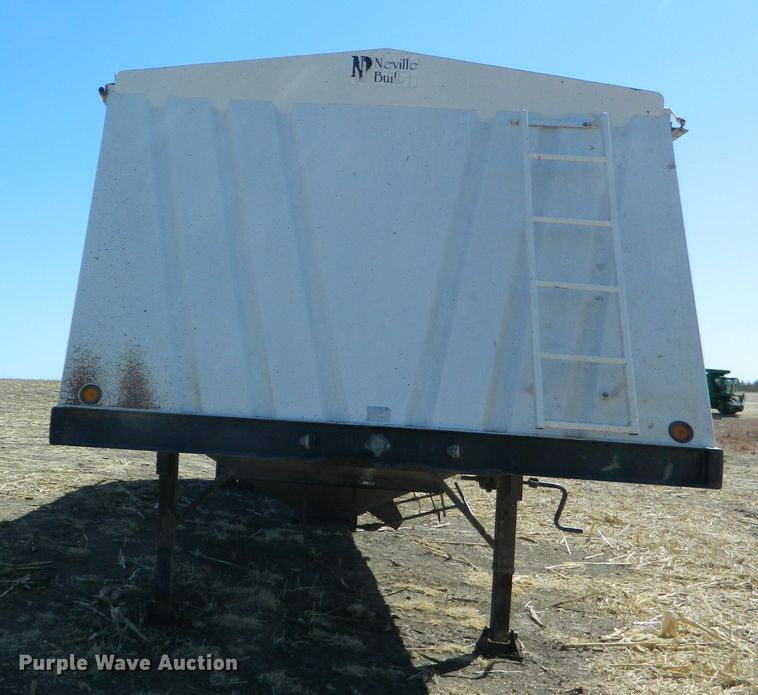 image for item DF4696 2002 Neville grain trailer