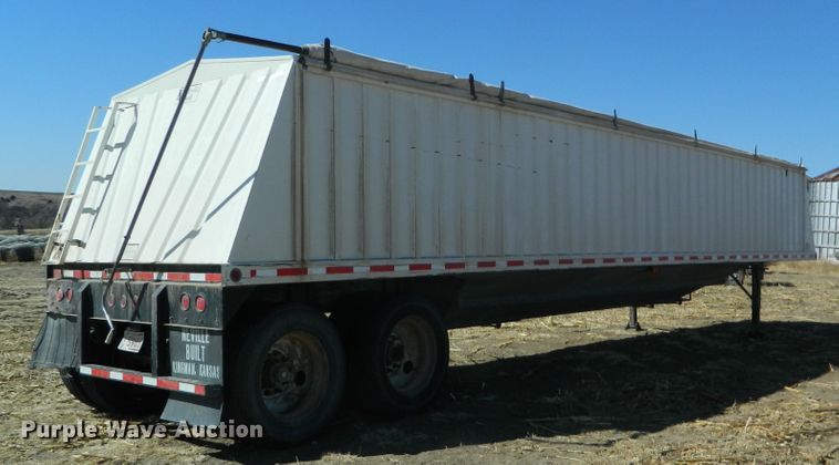 image for item DF4696 2002 Neville grain trailer