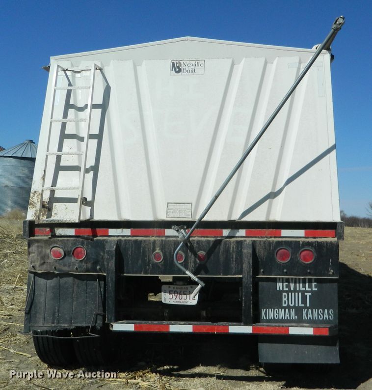 image for item DF4696 2002 Neville grain trailer