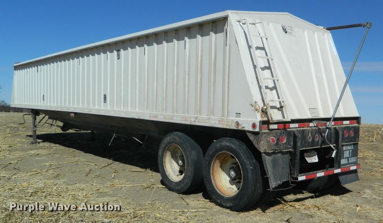 image for item DF4696 2002 Neville grain trailer