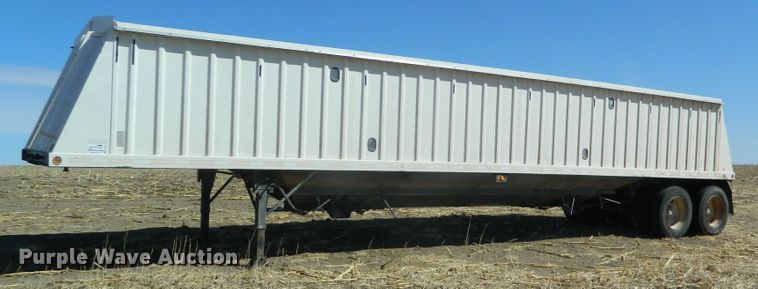 image for item DF4696 2002 Neville grain trailer