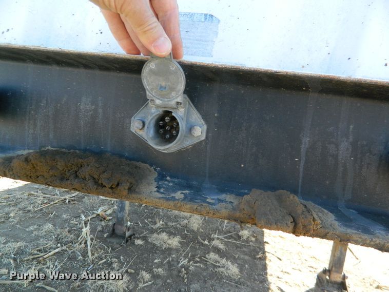 image for item DF4696 2002 Neville grain trailer