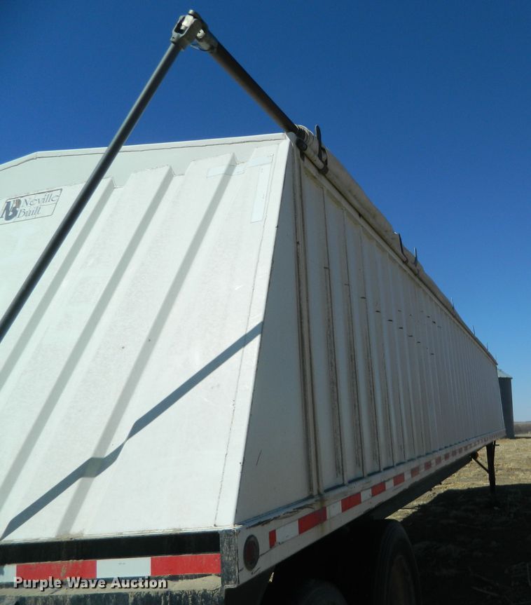 image for item DF4696 2002 Neville grain trailer