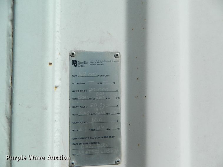 image for item DF4696 2002 Neville grain trailer