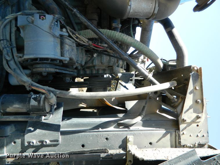 image for item DF4697 1992 White GMC  semi truck