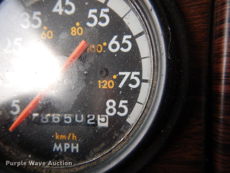 image for item DF6764 1999 Freightliner FLD 120  semi truck