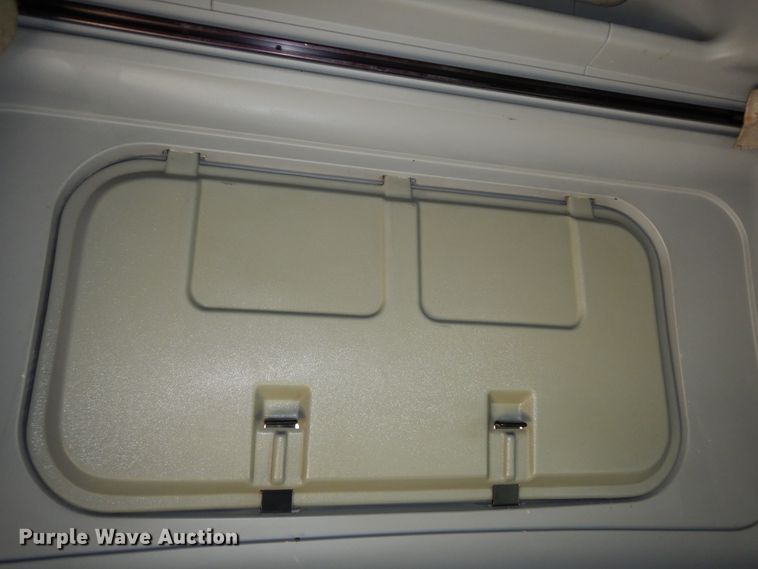 image for item DF6764 1999 Freightliner FLD 120  semi truck