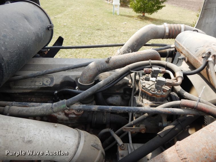 image for item DF6764 1999 Freightliner FLD 120  semi truck