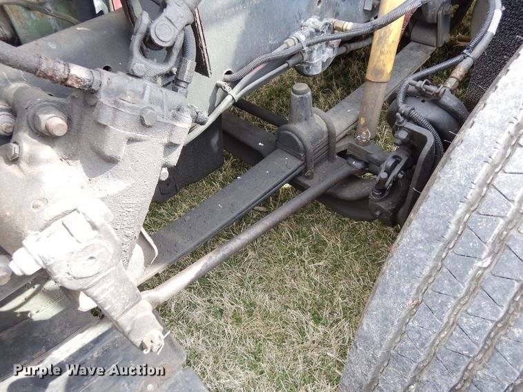 image for item DF6764 1999 Freightliner FLD 120  semi truck