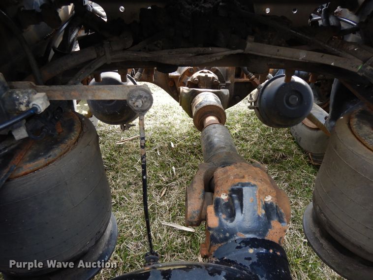 image for item DF6764 1999 Freightliner FLD 120  semi truck