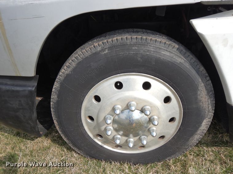 image for item DF6764 1999 Freightliner FLD 120  semi truck