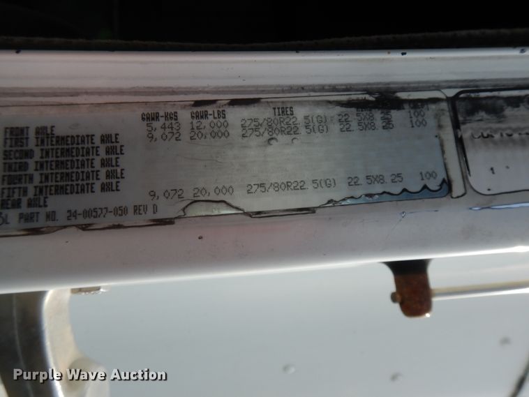 image for item DF6764 1999 Freightliner FLD 120  semi truck