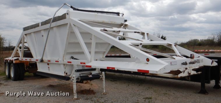 image for item DH5482 2016 Loewen-Puma bottom dump trailer