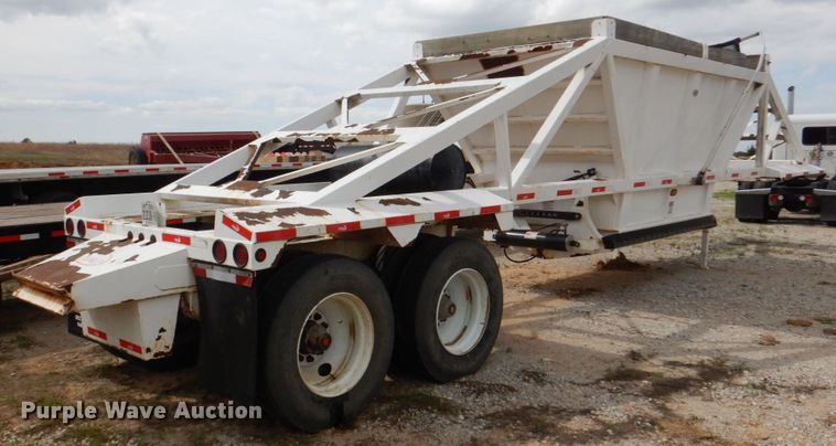 image for item DH5482 2016 Loewen-Puma bottom dump trailer