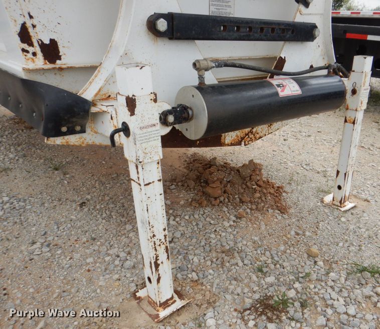 image for item DH5482 2016 Loewen-Puma bottom dump trailer