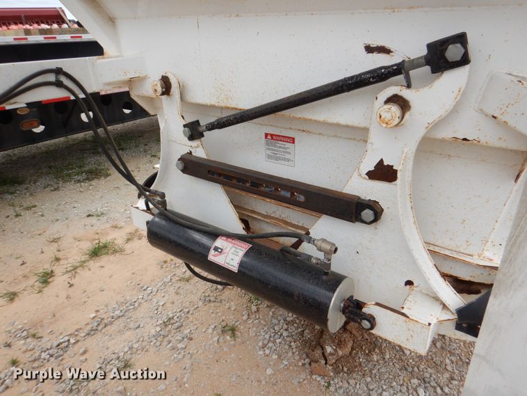 image for item DH5482 2016 Loewen-Puma bottom dump trailer