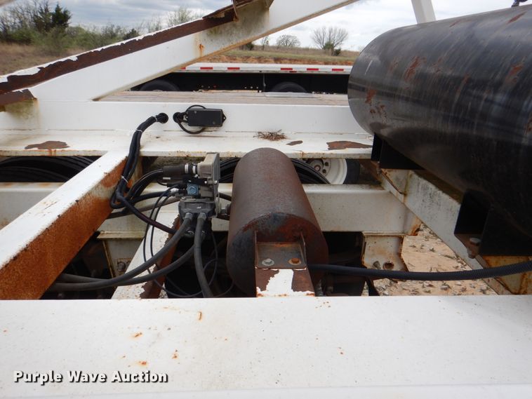 image for item DH5482 2016 Loewen-Puma bottom dump trailer