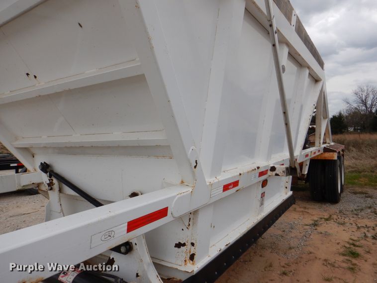 image for item DH5482 2016 Loewen-Puma bottom dump trailer