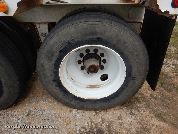 image for item DH5482 2016 Loewen-Puma bottom dump trailer