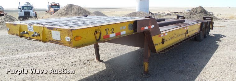 image for item DI5551 1981 Trail Eze drop deck equipment trailer