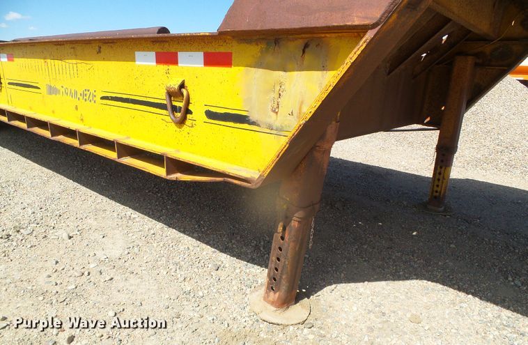 image for item DI5551 1981 Trail Eze drop deck equipment trailer