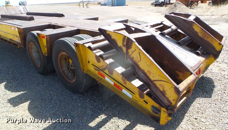 image for item DI5551 1981 Trail Eze drop deck equipment trailer